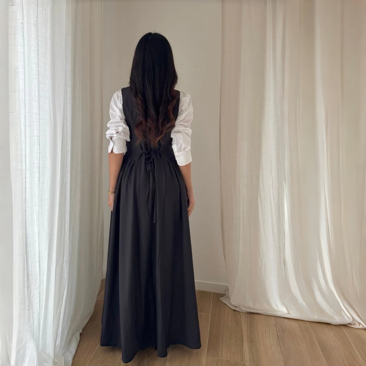 Vê-o Estúdio｜Vestido Maxi Elegante Sem Mangas com Detalhe Franzido